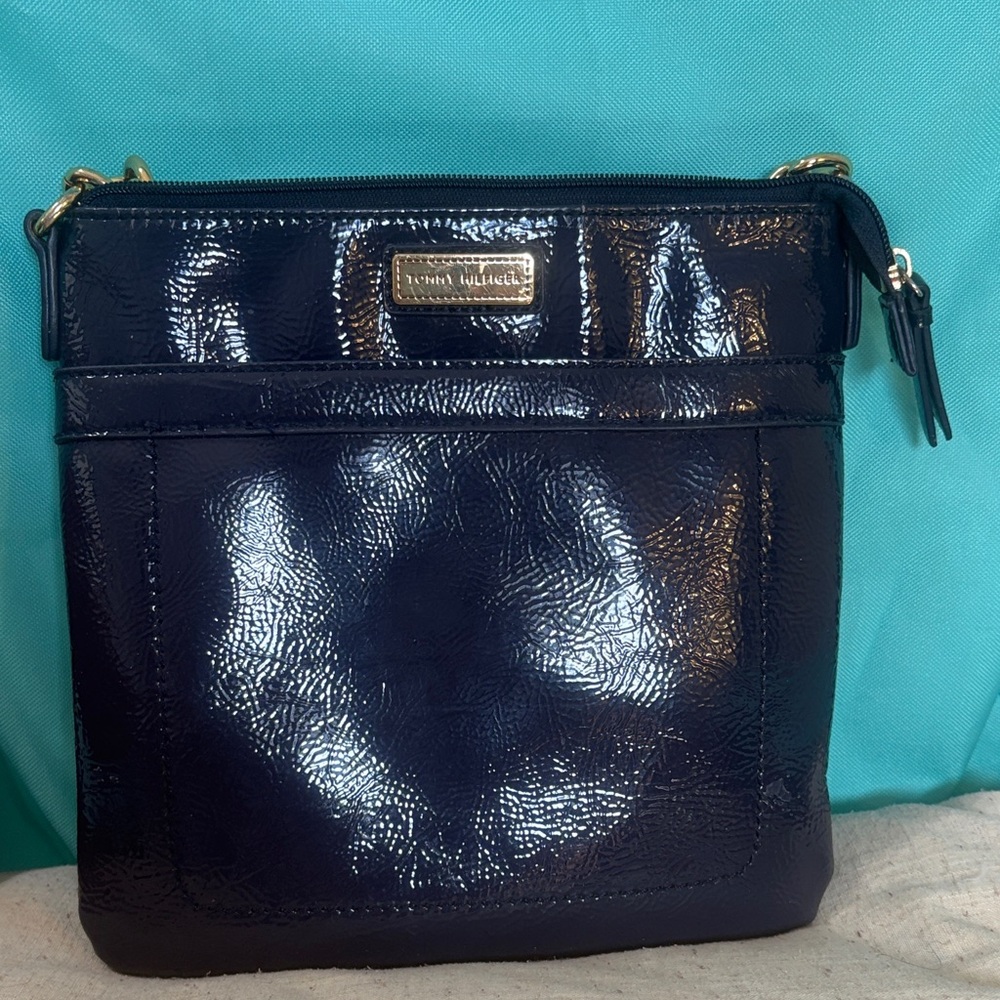 Tommy Hilfiger Patent Leather Crossbody Bag in Navy